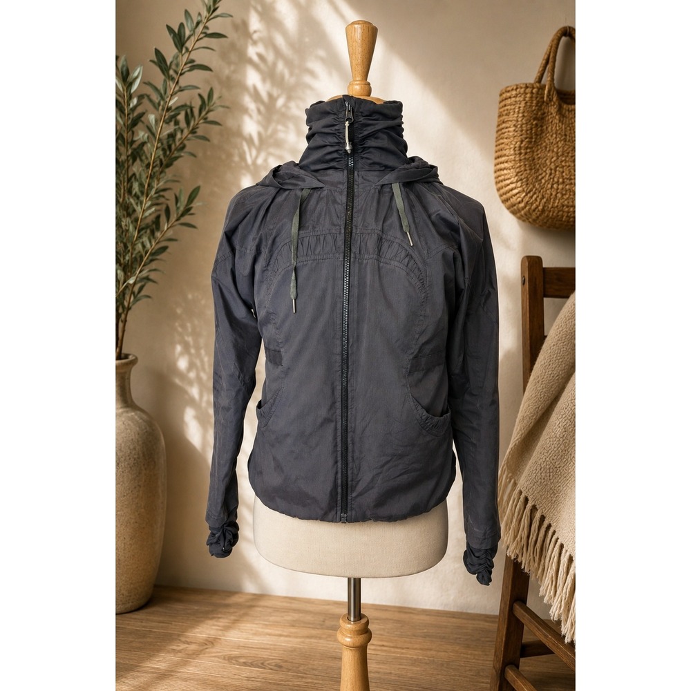 Lululemon Dance Studio Jacket Coal Size 10 Hooded Ruched Thumbhole 2011